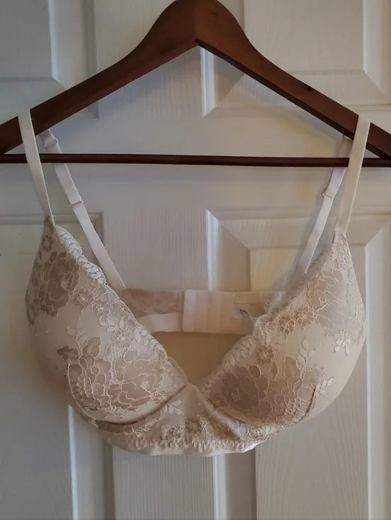 PARISIAN-INTIMATES-32/34 D/DD LIGHTLY LINED WIREFREE BRA In Candy Coconut - Picture 1 of 7